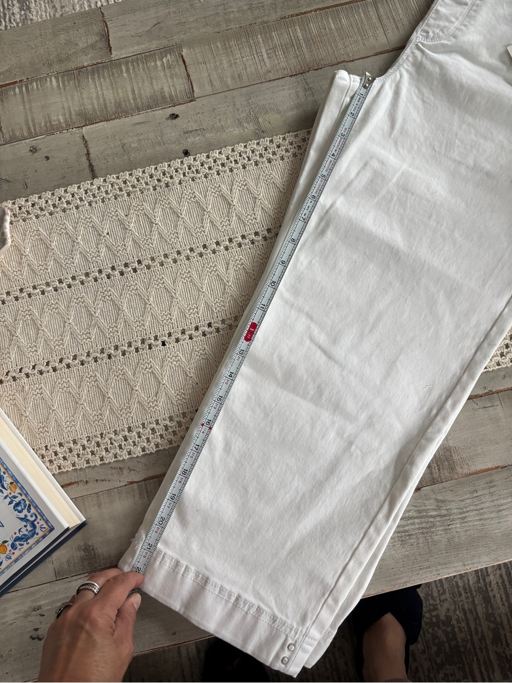 Gloria Vanderbilt White Ankle Crop Jeans - Picture 6 of 8